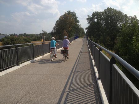Radfahren entlang der König-Ludwig-Trasse, Foto: RVR