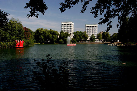 Der City-See vor dem Rathaus der Stadt Marl, Foto: Stadt Marl/Pressestelle