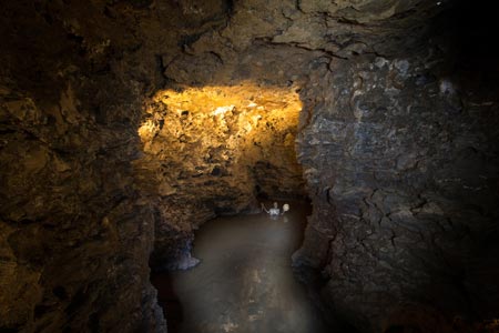 In den Tiefen der Kluterthöhle, Foto: Mark Uhlenbruch