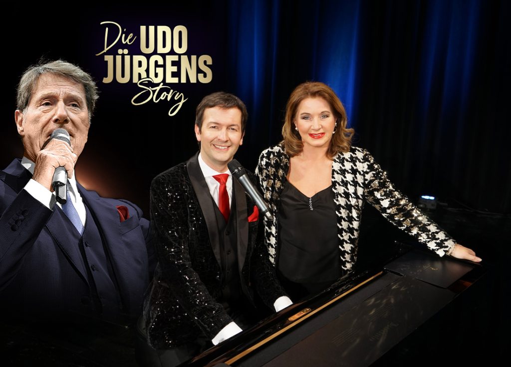 Die Udo Jürgens Story mit Gabriela Benesch & Alex Parker (c) Erich Furrer mit Udo-Jürgens-Foto